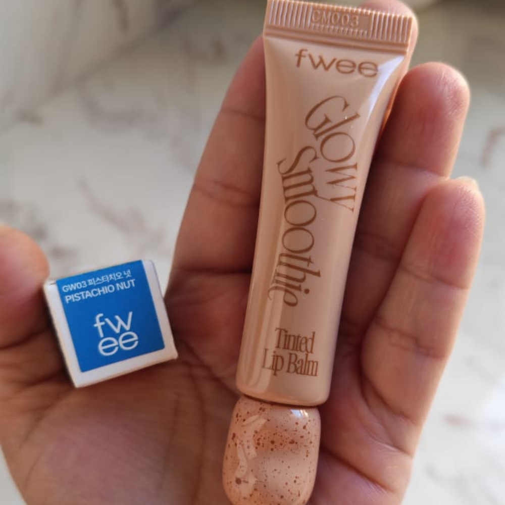 Glowy Smoothie Tinted Lip Balm