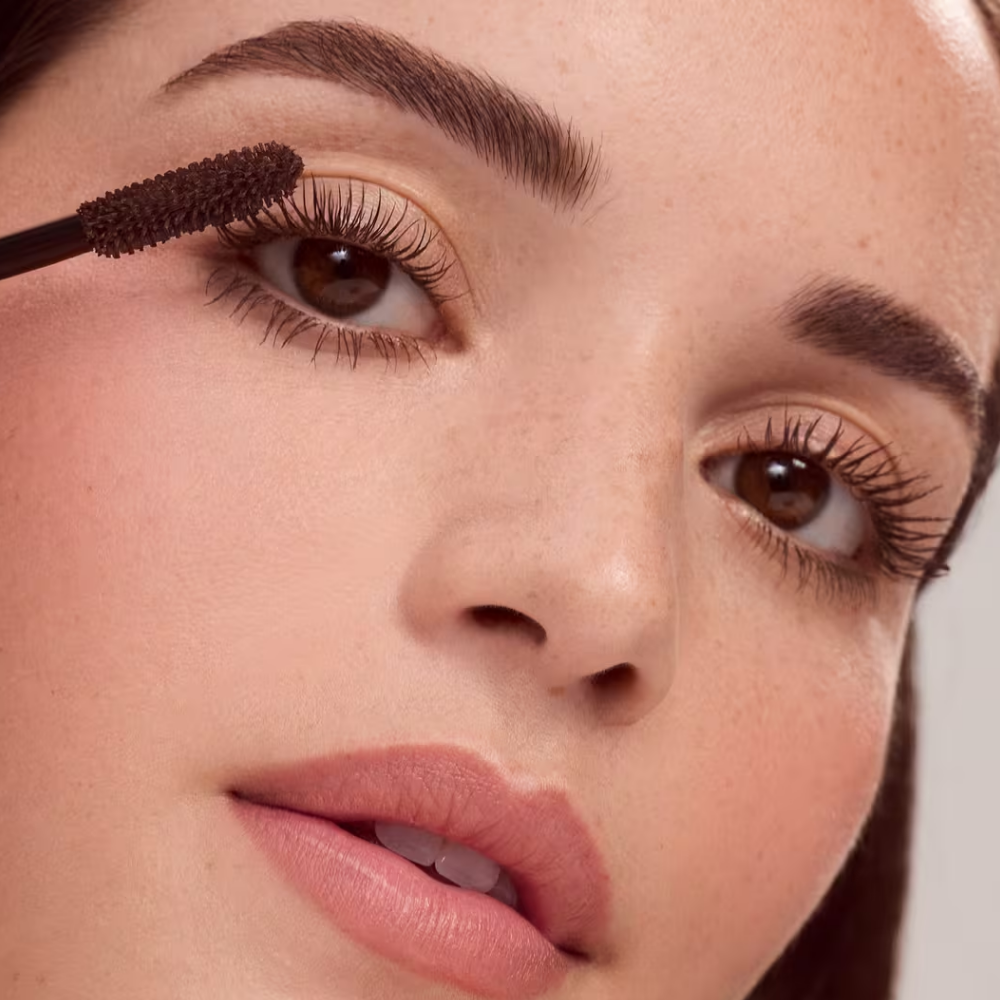 Perfect Strokes Universal Volumizing Mascara - Brown